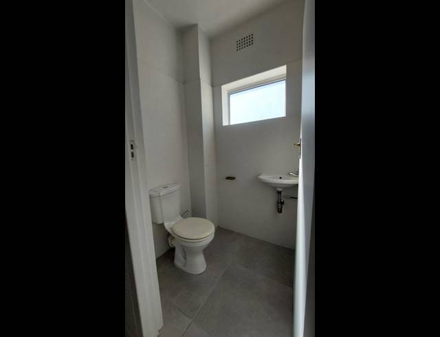 BUSINESS FOR SALE IN BELLVILLE CENTRAL